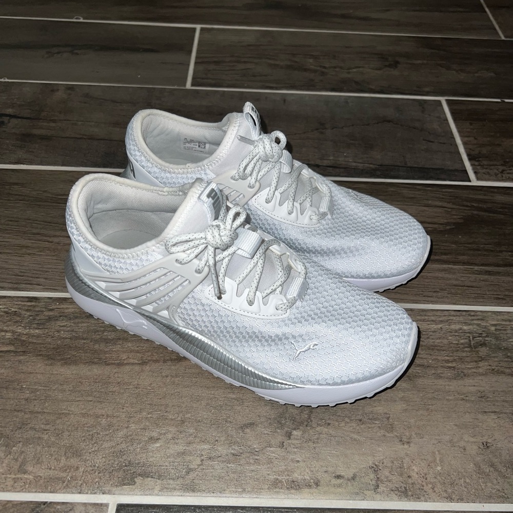 White puma shoes